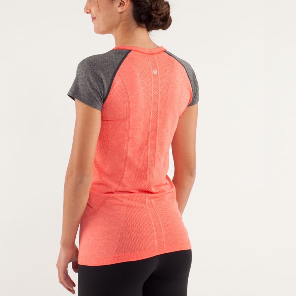 Rare Lululemon Run: Swiftly Tech Short Sleeve Sz … - image 2